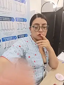SOFI__10 élő XXX-chatje