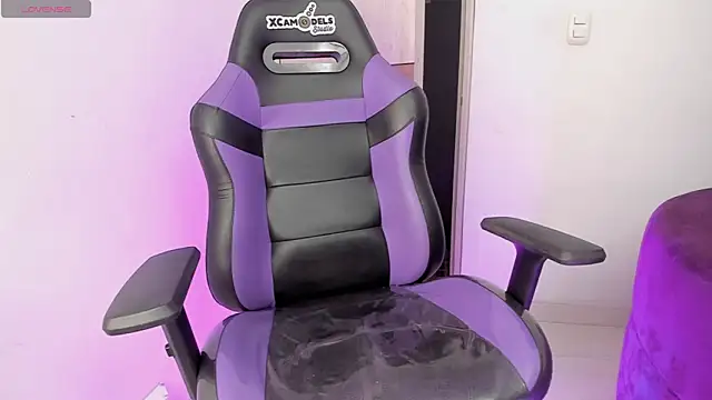 Chat +18 de sofi_soft_ ao vivo