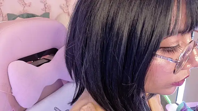 Chat +18 de Nami_usagi ao vivo
