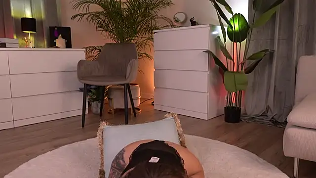 Tinydoll_XO Webcam show