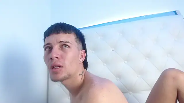 dafnne_and_thomas' Webcam Show