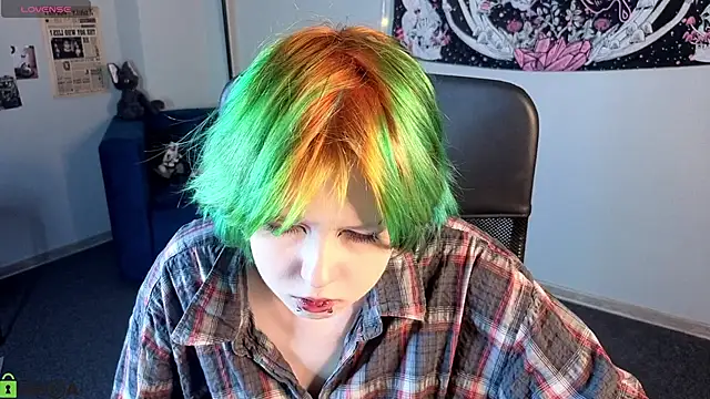 LittleKittenStar's Live XXX Chat