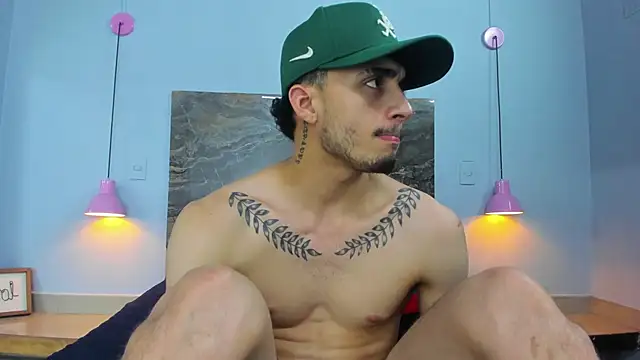 James-06 Live XXX-Chat