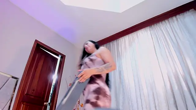 SeleneLujan's Live XXX Chat