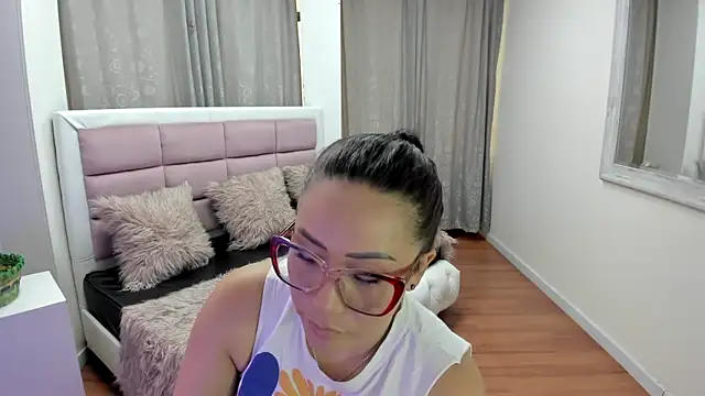 gaby_trent Adlı Modelin Canlı XXX Sohbeti