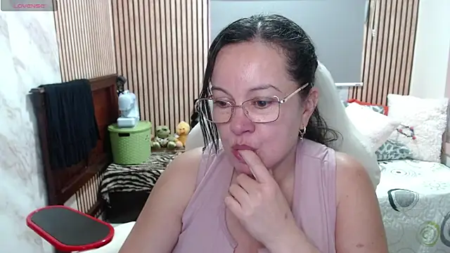 Czat XXX na żywo – Sonialorens_