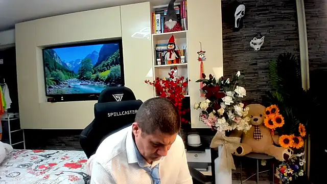 SpartacusDaddy48 Webcam show