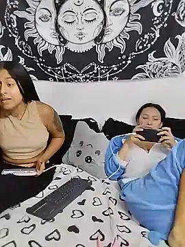 emily_n_abby লাইভ XXX চ্যাট