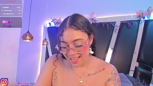 antonelllepiercee live XXX chat
