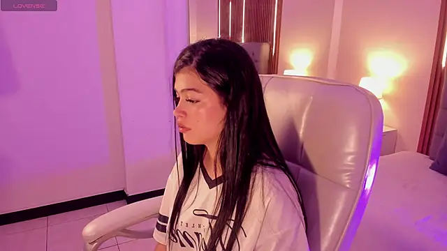 LiaSalvatore's Live XXX Chat