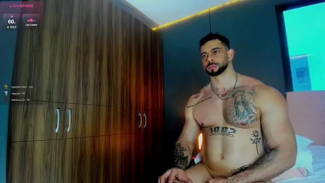Онлайн чат XXX massimo_visconti