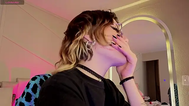 Živý XXX chat Rossiee_huntt