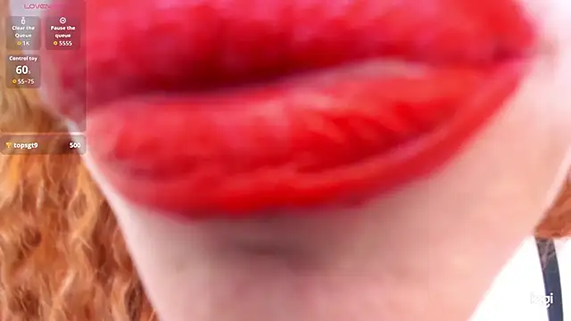 XXX chat uživo modela softlysoftlyasbeauty