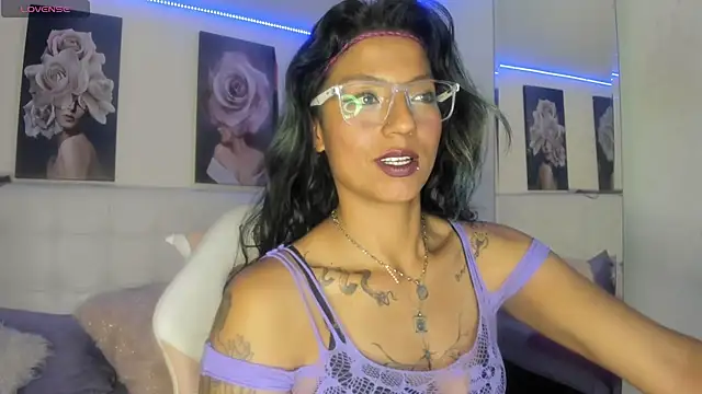 Chat XXX en directo de SamathaMay