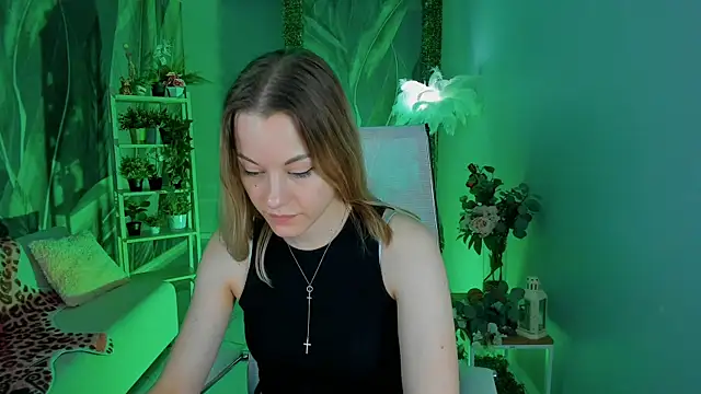 VireliaMoonfall's Live XXX Chat