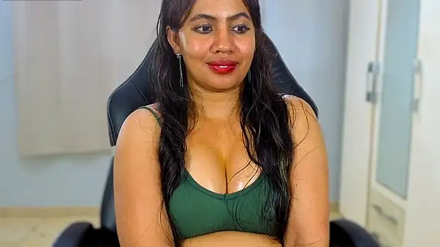 FannyXhot Adlı Modelin Canlı XXX Sohbeti