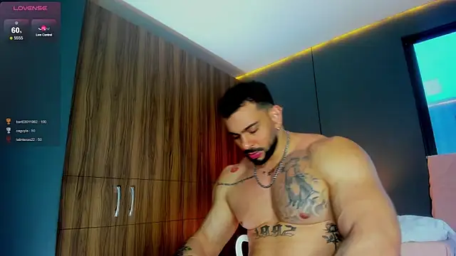 massimo_visconti Adlı Modelin Web Kamerası Şovu