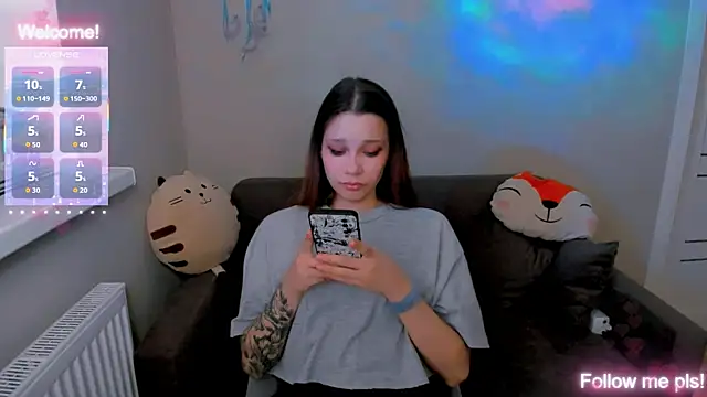Kitten_Alissa Adlı Modelin Canlı XXX Sohbeti