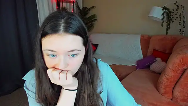AlluringLookk's Webcam Show