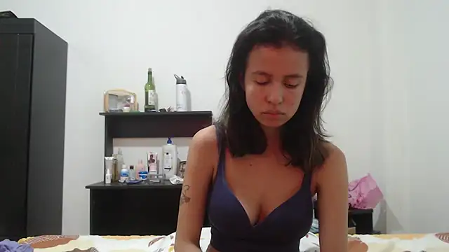 nathaly_jones_ Adlı Modelin Canlı Sohbet Odası