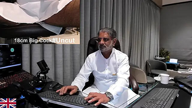 OnlineBossUK Adlı Modelin Web Kamerası Şovu