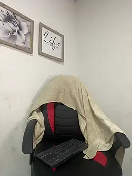 دردشة SharikBrowns الجنسية المباشرة