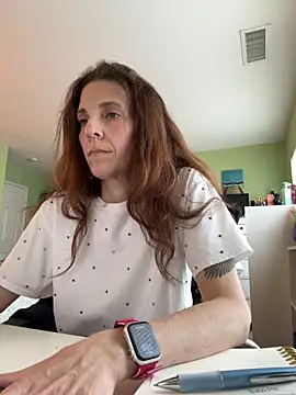 Chat XXX en directo de Raevyn
