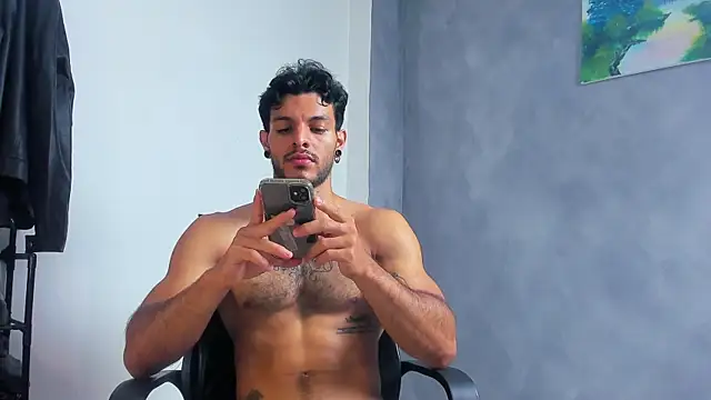 JuanBlade Adlı Modelin Canlı XXX Sohbeti