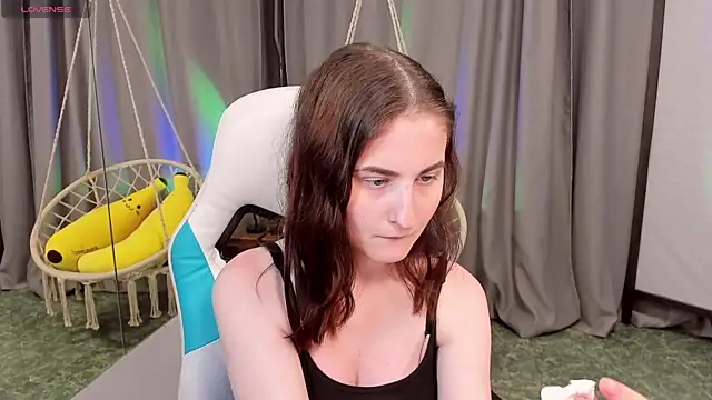 KiraDuvall Chat XXX in diretta