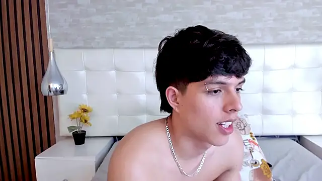 DamiaanXx Chat XXX live