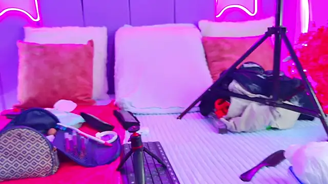 NathaxaLeans 现场XXX聊天