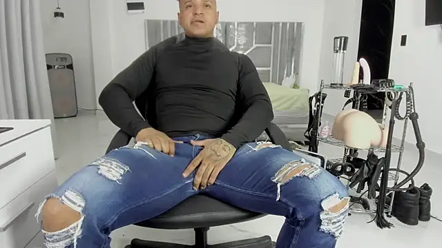 แชท XXX สดของ master_leather