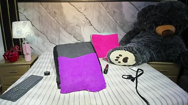 Niyirey1 – Naživo XXX chat