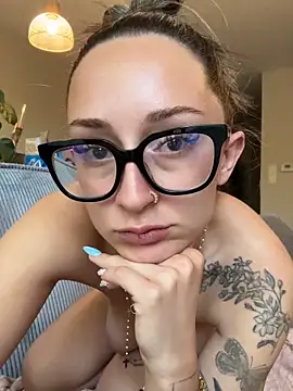 Czat XXX na żywo – Lolasecret_