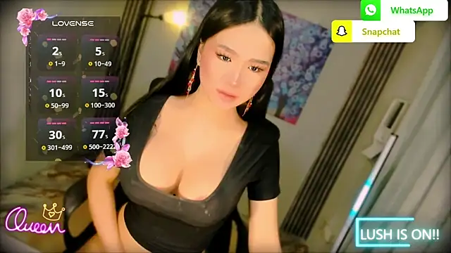 xBigSurpriseLorainex's Webcam Show