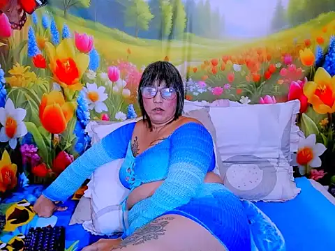 Chat +18 de indianroxy ao vivo
