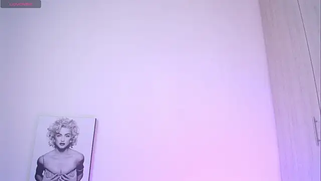 Chatroom XXX en direct de Millie_bobby