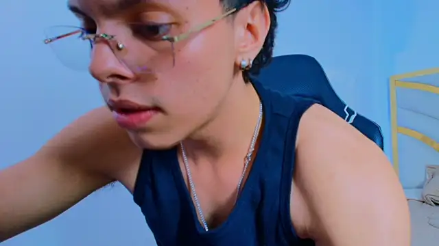 XXX chat uživo modela Milo_Storm