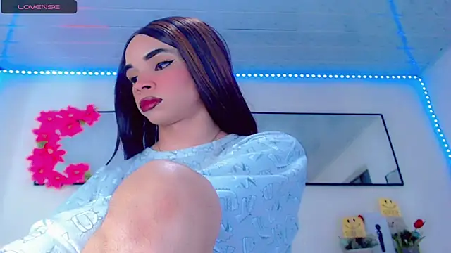 Show modela Karla_hot777 na web-kameri