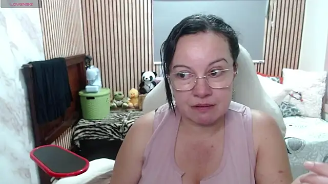 Sonialorens_'s Live XXX Chat