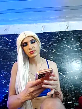 crislingery_dolli Webcam show