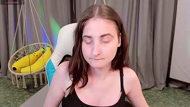 KiraDuvall's Live XXX Chat