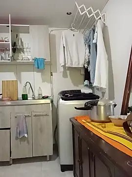 SabrinaVantress Adlı Modelin Canlı XXX Sohbeti