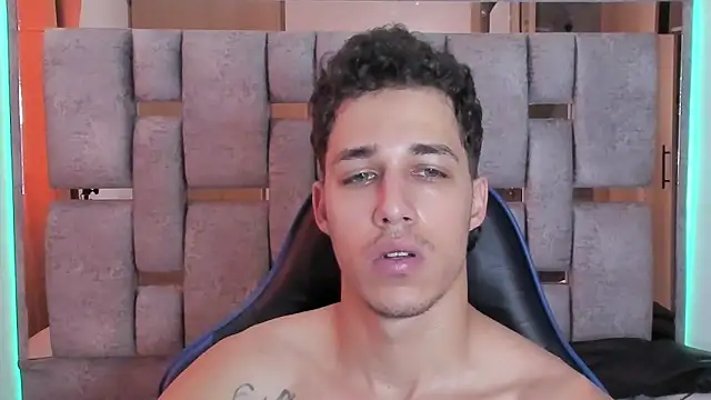 แชท XXX สดของ orionblaze69_