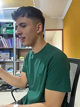 AdrianRinaldi Webcam show