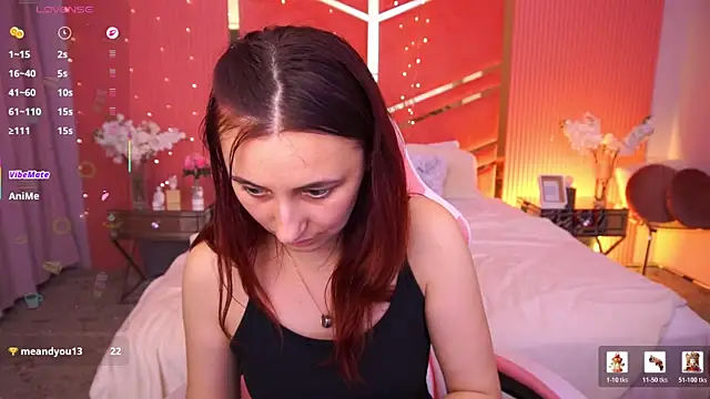 RoxieRay Adlı Modelin Canlı XXX Sohbeti