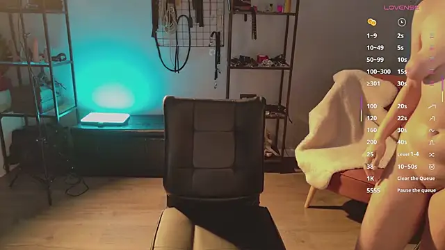 hidden_charm_ Adlı Modelin Canlı XXX Sohbeti