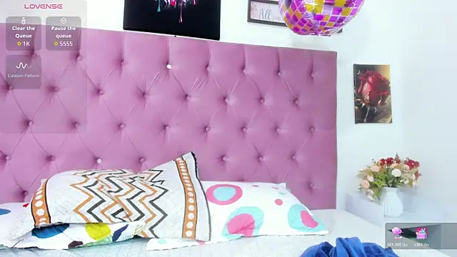 Zoe_wishx élő XXX-chatje