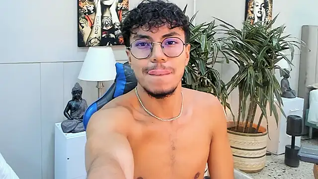 XXX chat uživo modela kai_storn