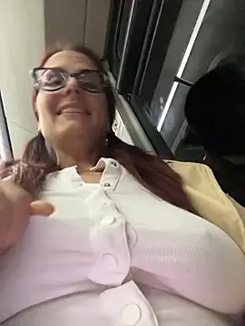 Chatroom XXX en direct de NataKitten